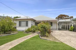 15 Watson Avenue, Belmont