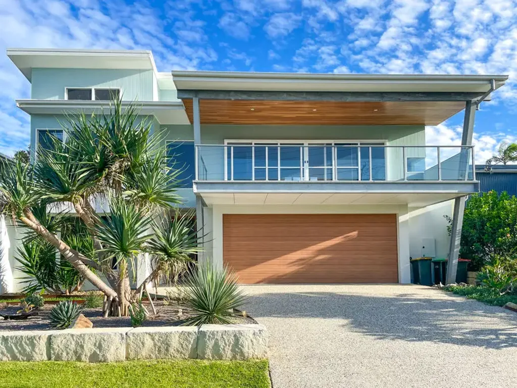 FOUR BEDROOM FAMILY HOME IN SAWTELL