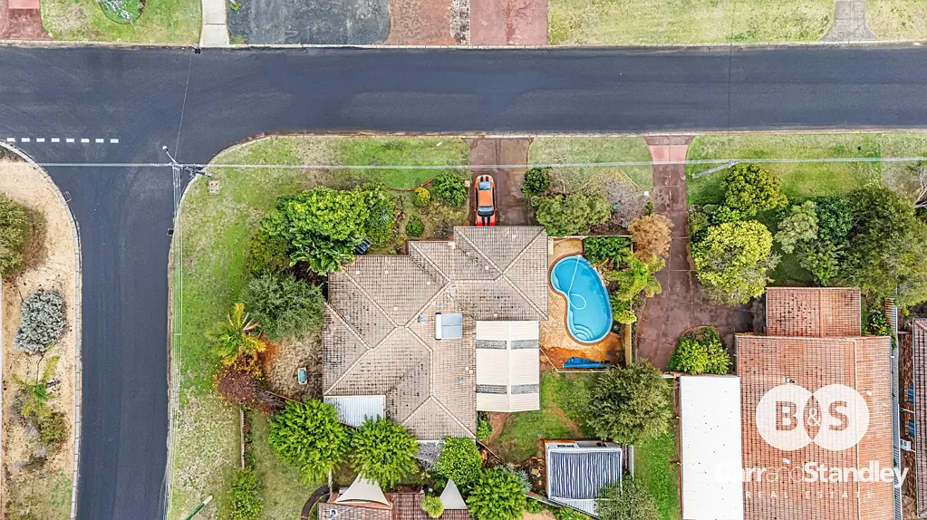 South Bunbury 4部屋 4x2  BIG BLOCK, POOL, SHED!