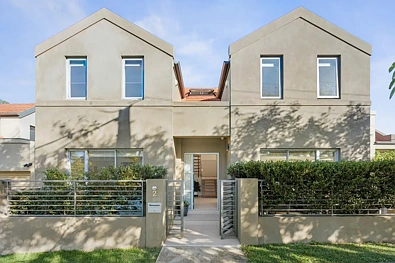 Concord 4Habitaciones Sunlit Entertainer in Peaceful Street Just Steps From Majors Bay