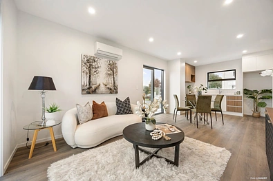 2-4 Moa Road, Pt Chevalier, Auckland City, 3 Bedrooms, 2 Bathrooms, Townhouse