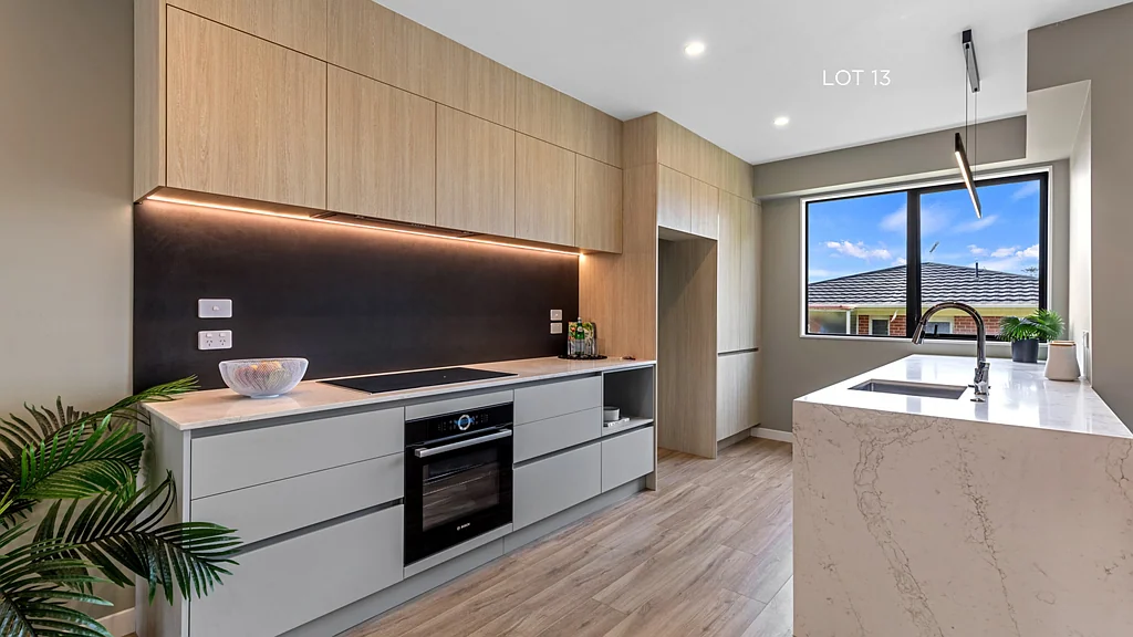 Takapuna 3房 核心地段海滨住宅！接管出售，产权+CCC认证齐全，步行至海滩，名校环伺，自住/投资皆宜！ Receivership Sale- Takapuna Central Living