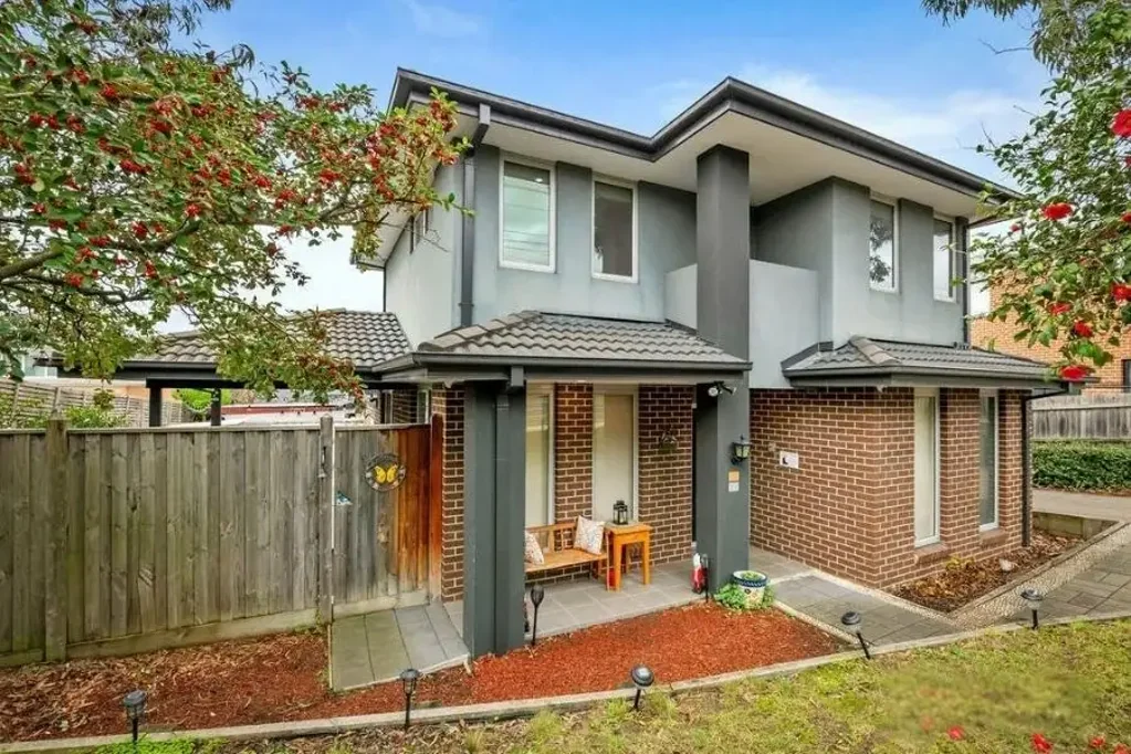 Polished, Private and Perfectly Positioned