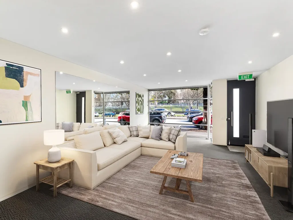 South Melbourne 2chambre Move-In Ready With Rare Residential & Commercial Versatility.
MOTIVATED Vendors-All Genuine Offers Considered.  
Please submit your offer by 30/6/26.