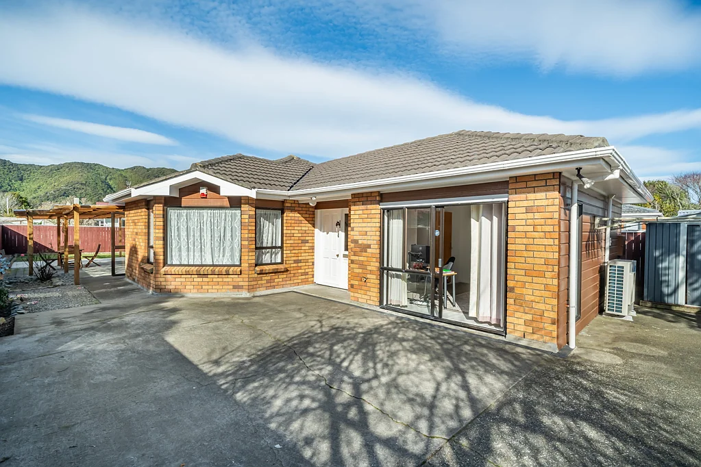 12B Raymond Terrace, Fairfield, Lower Hutt, Wellington