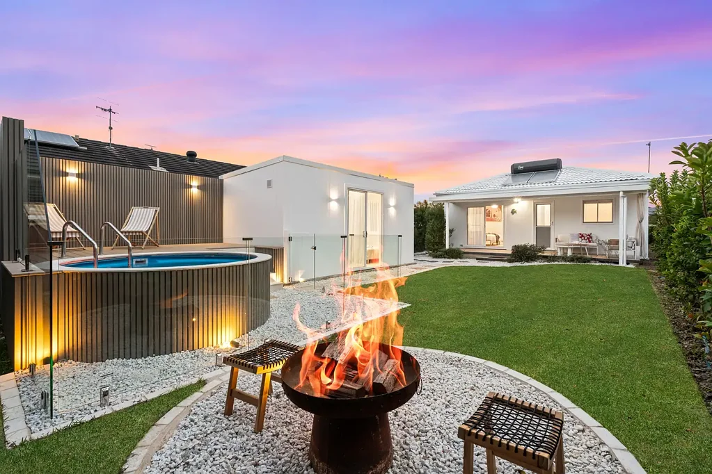 Ettalong Beach 4ห้องนอน Prime Ettalong Location with Pool, Sleep-Out and Rear Lane Access