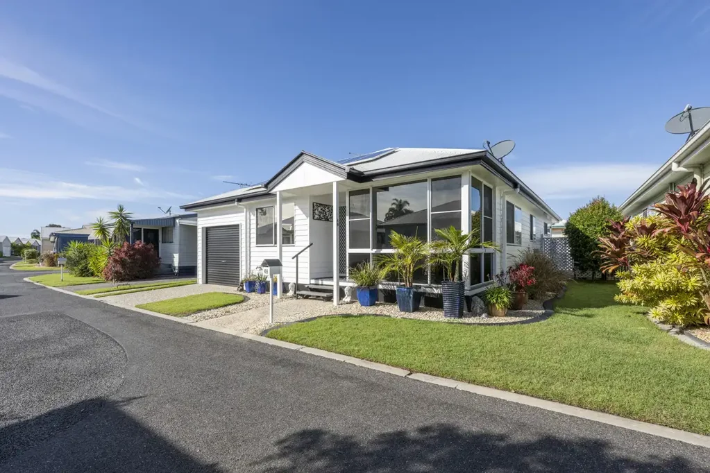 Yamba 3chambre Fully Renovated, Move-In Ready, and Minutes from the Waterfront
