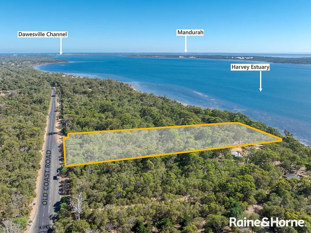 Bouvard Almost 6 Acres of Elevated Land Close to the Estuary