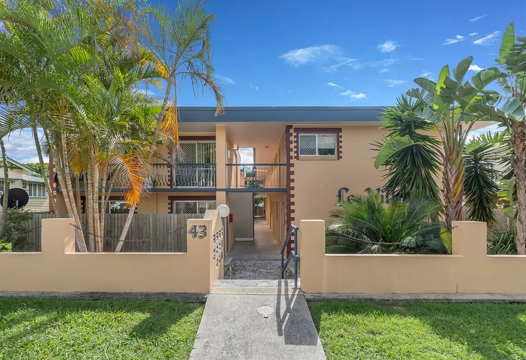 Greenslopes Gem In Ideal Location