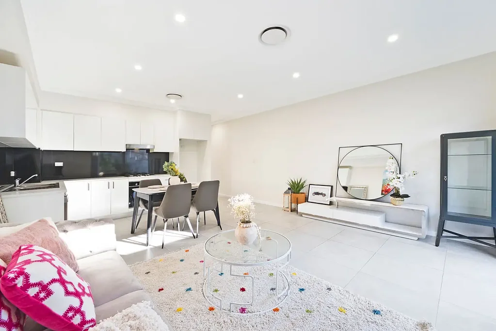 Carlingford 4 Bedroom Sophisticated Townhouse in Carlingford West Catchment