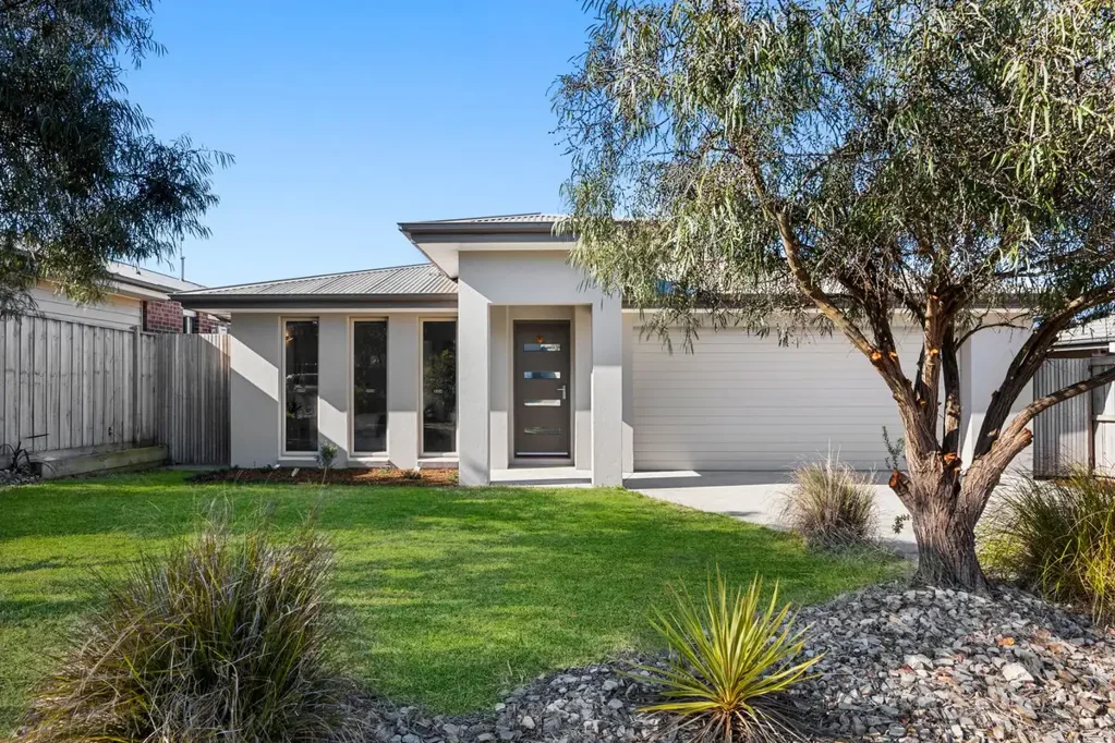 Torquay 3ਬੈੱਡਰੂਮ NEW LISTING | COASTAL LIVING – MOVE-IN READY FAMILY HOME