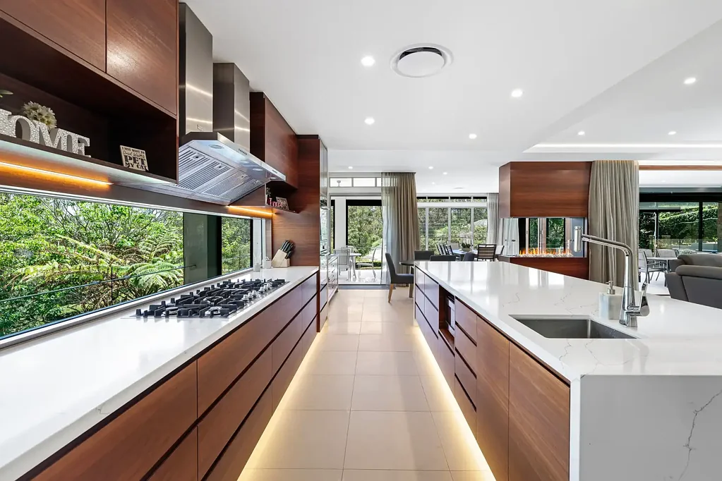 Mudgeeraba 5침실 Architectural Brilliance with Panoramic Lake and Bushland Views