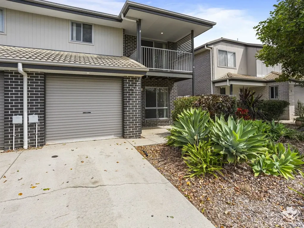 Bellmere 3 Bedroom Positioned in a well-maintained complex with excellent amenities