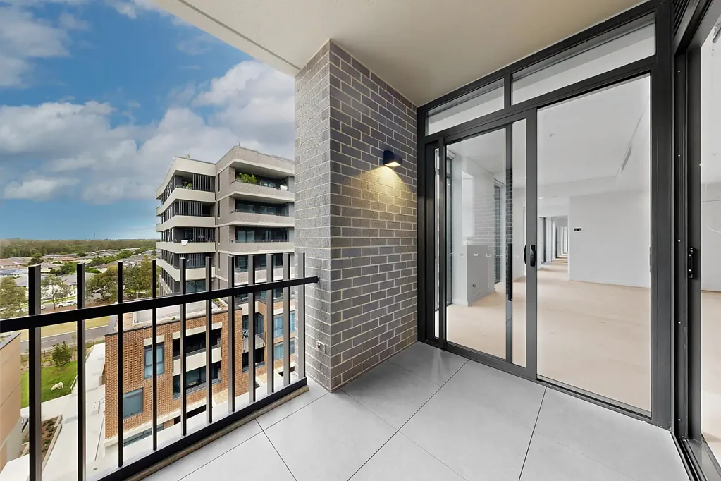Stunning One Bedroom Apartment with Carspace