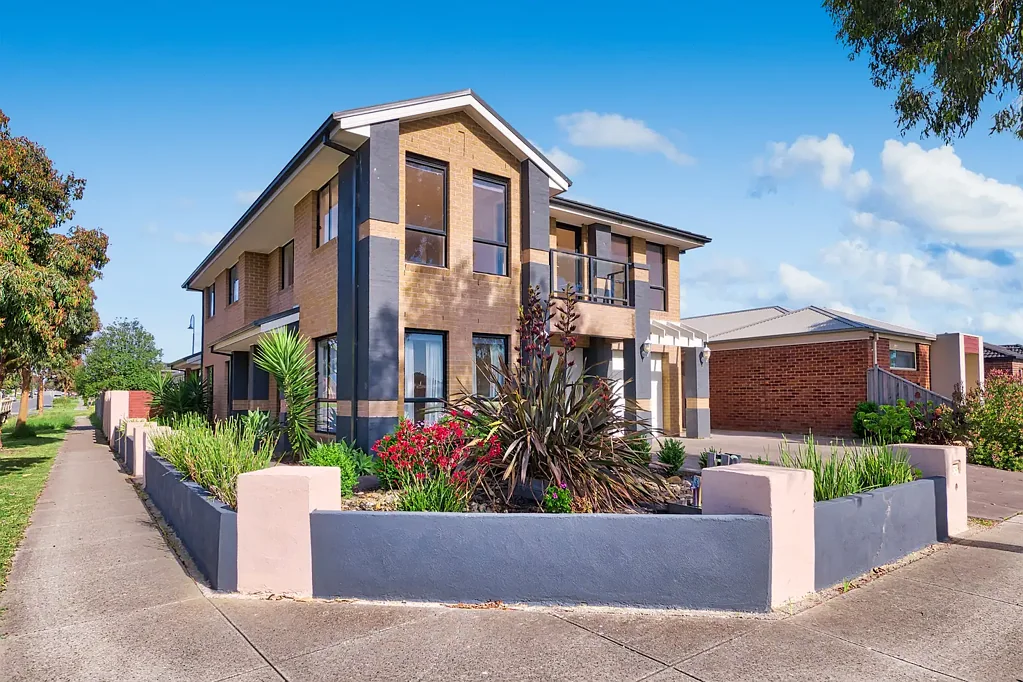 BEAUTIFUL FAMILY HOME