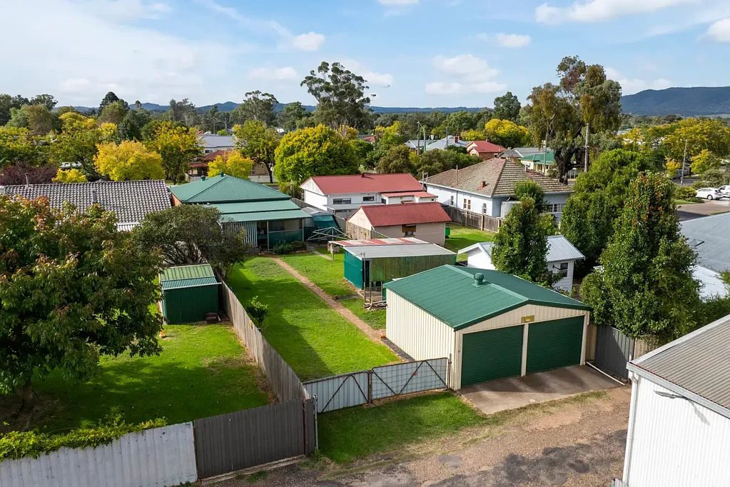 Mudgee 3房  Endless Potential in a Prime Location – Dual Access & Double Shed