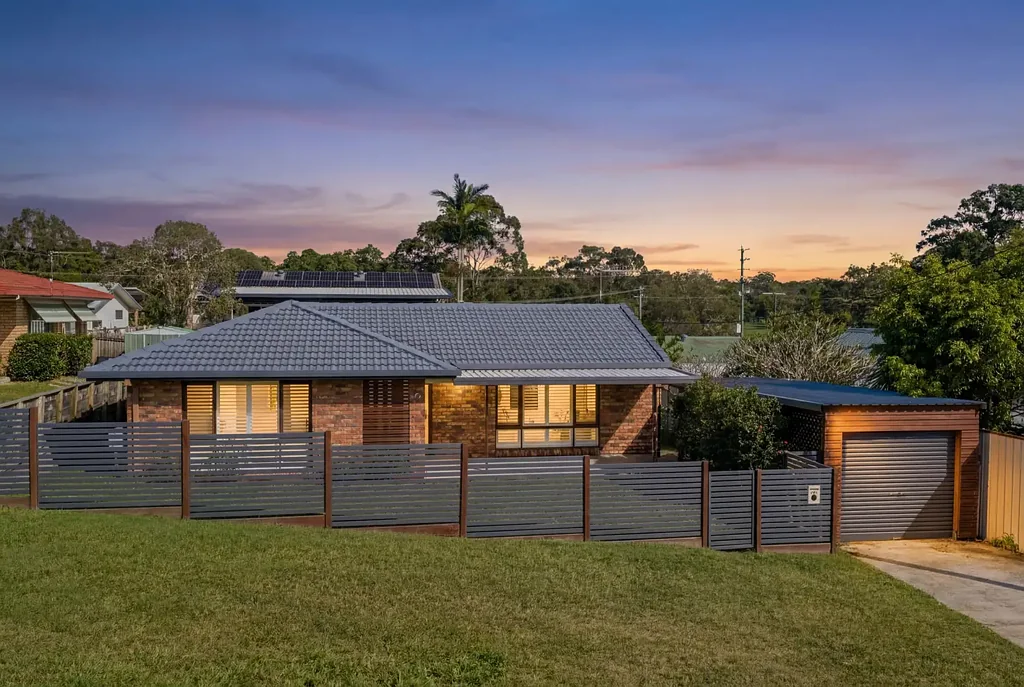 Battery Hill 4 Bedroom Stylish Coastal Entertainer with Pool, Multiple Living Zones & Extensive Upgrades