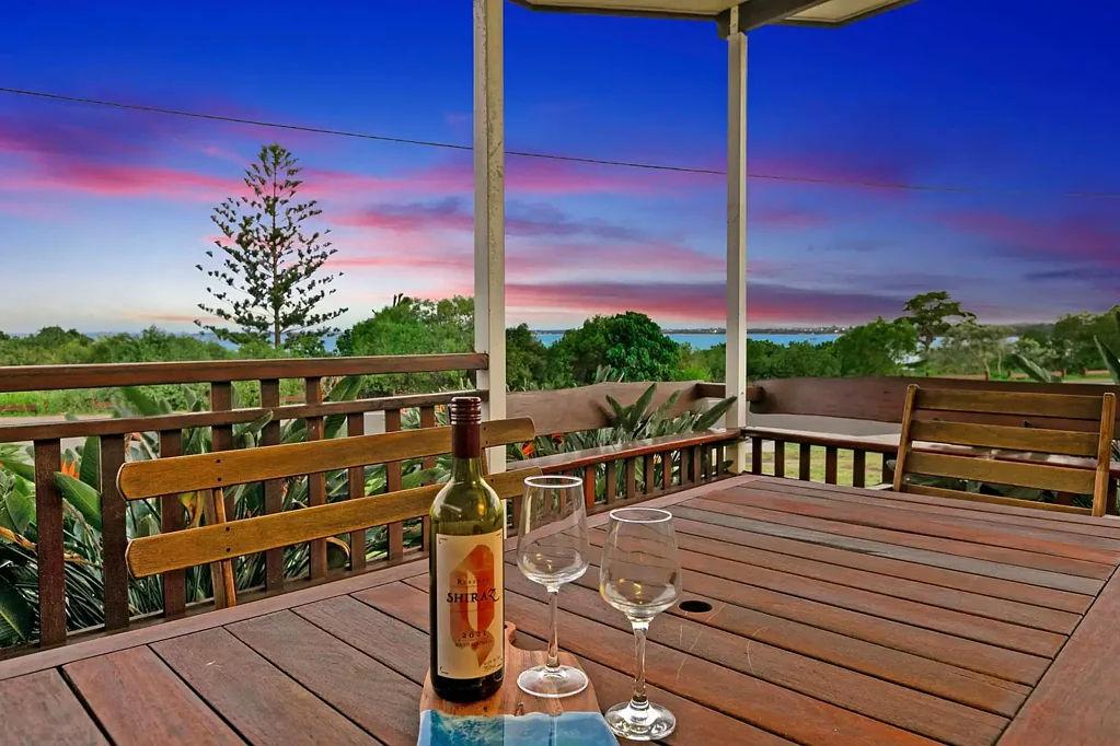 93 Esplanade, Point Vernon, QLD 4655
