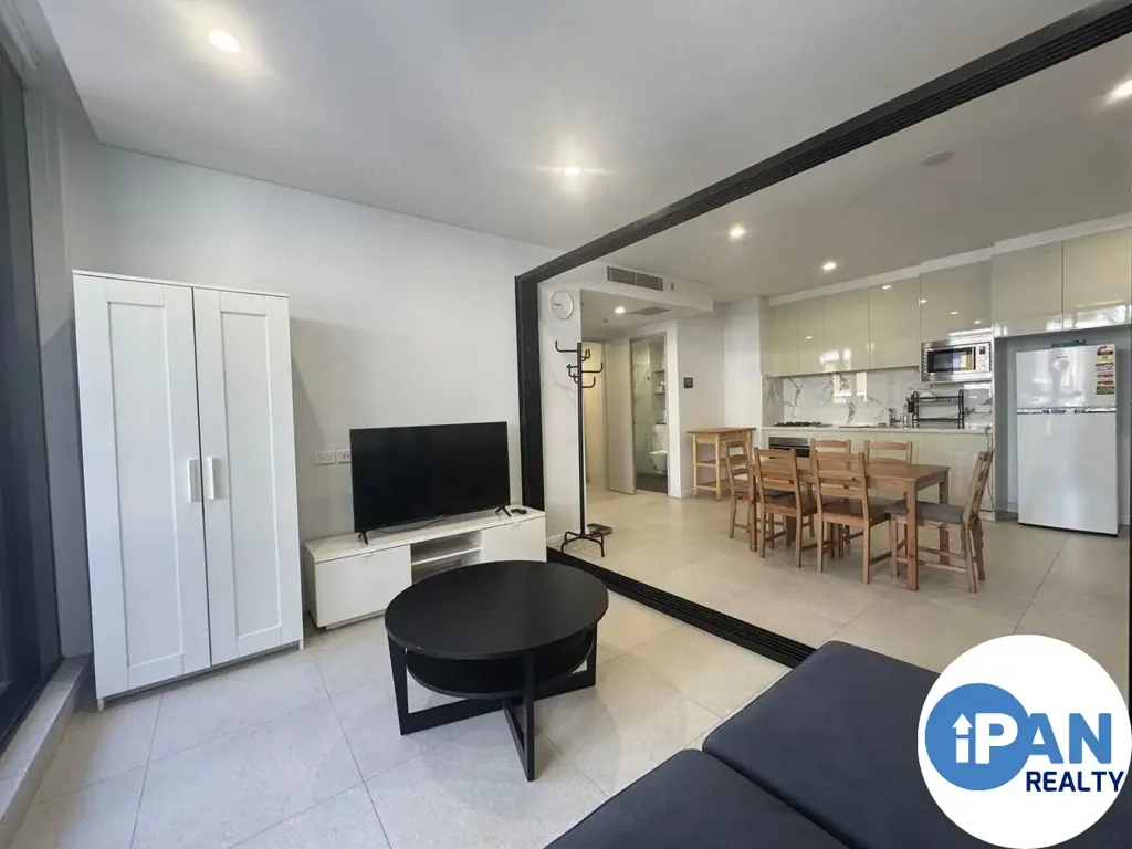 Fully Furnished Stylish Bedroom Apartment in Vibrant Mascot