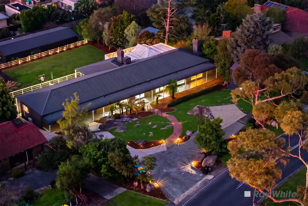 Lysterfield South 5Kwarto A Rare Acreage Estate - Space, Luxury and Lifestyle