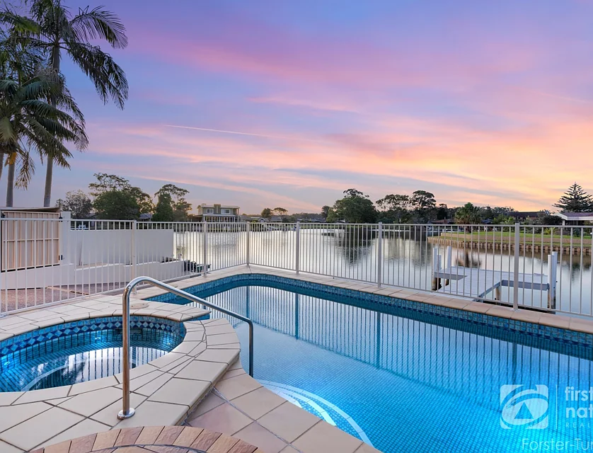 19 Rest Point Parade, Tuncurry, NSW 2428, 4 habitaciones, 3 baños, House