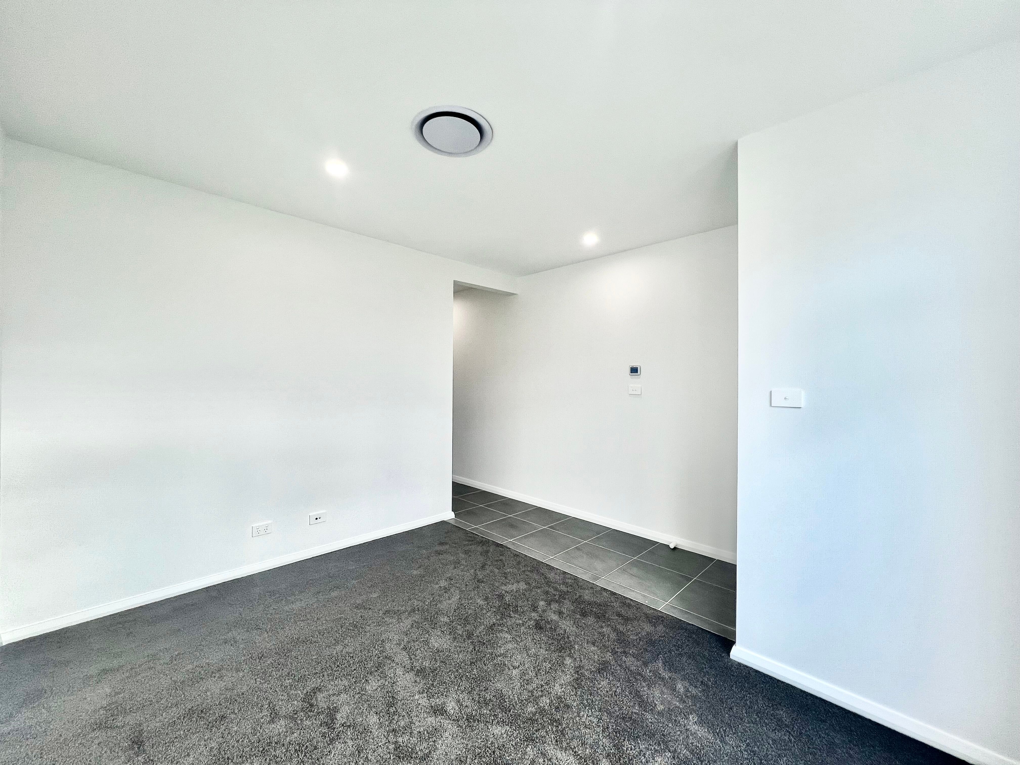 27 MCLAURIN AV, ORAN PARK NSW 2570, 0 Kuwarto, 0 Banyo, House