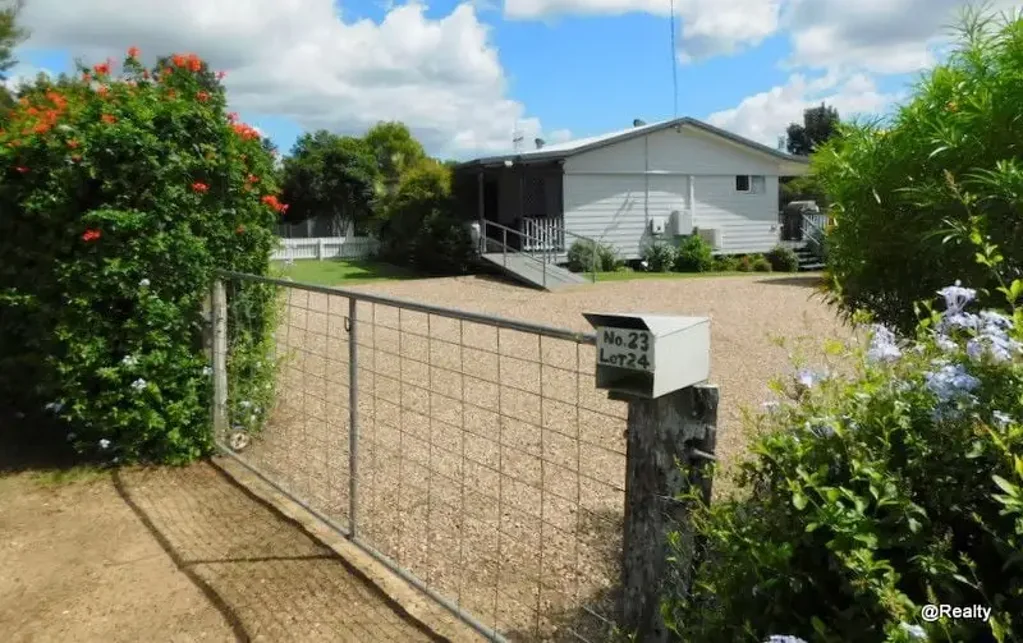 Yarraman 2कमरा Delightful Small Acreage Living