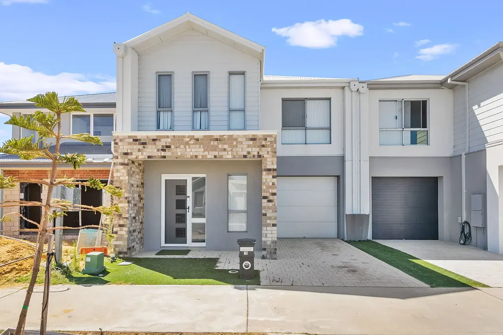 10 Boat Way, Golden Bay, WA 6174