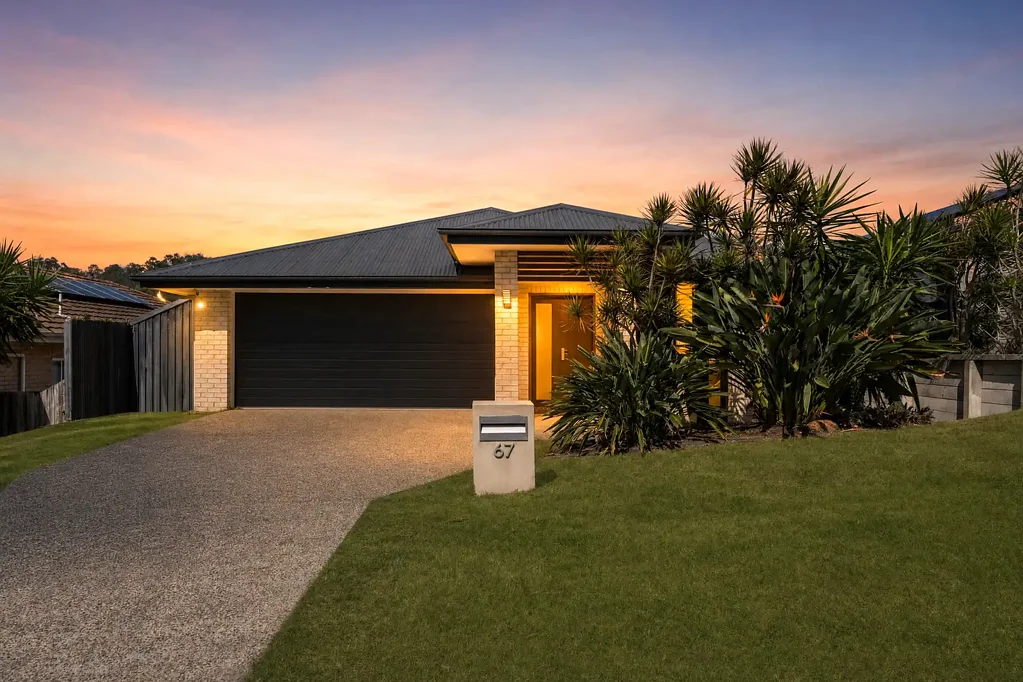Pimpama 4 Bedroom That New Home Feeling — Without the Build Time