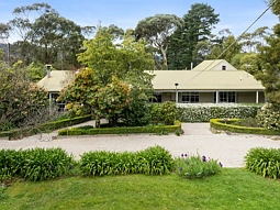 8 Zig Zag Road, Mount Macedon
