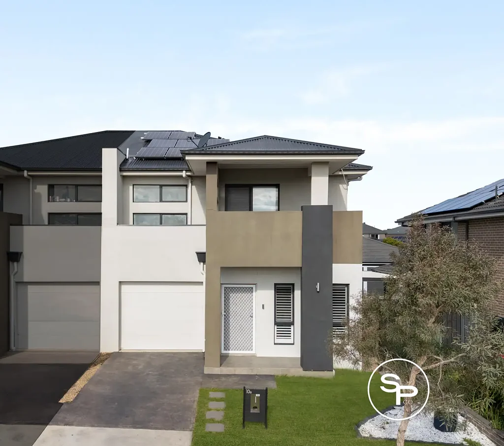 Oran Park 4Zimmer Stylish Duplex with Inground Pool