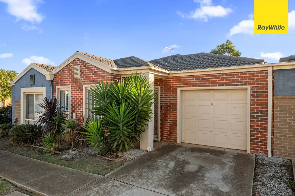 14/17 Crestmont Drive, Melton South, VIC 3338