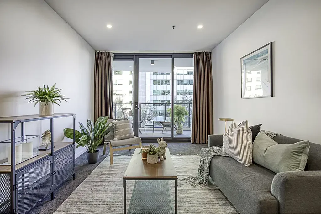 City 2房  🌆 Stylish City Living in the Heart of Canberra – Investment Opportunity with Periodic Tenant
