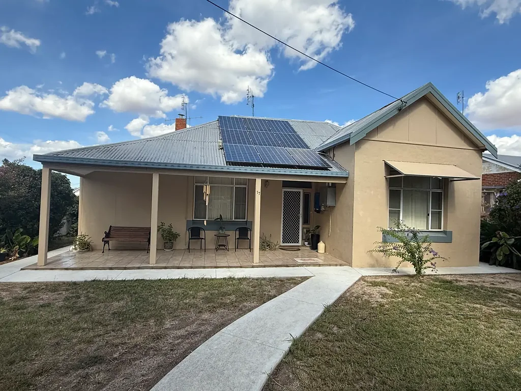 17 Elizabeth Street, Parkes, NSW 2870