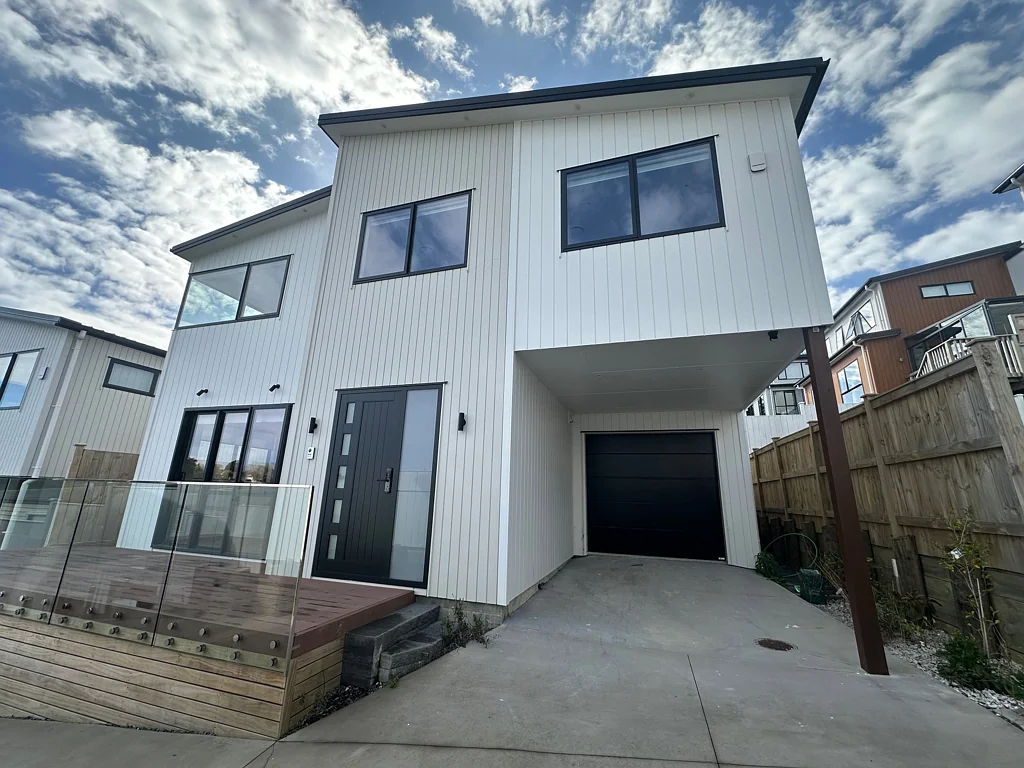 Brand New 4 Bedroom Family Home - Walk to school and Playground!