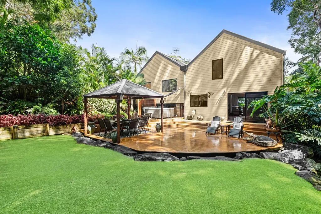 105 Lake Shore Drive, North Avoca, NSW 2260