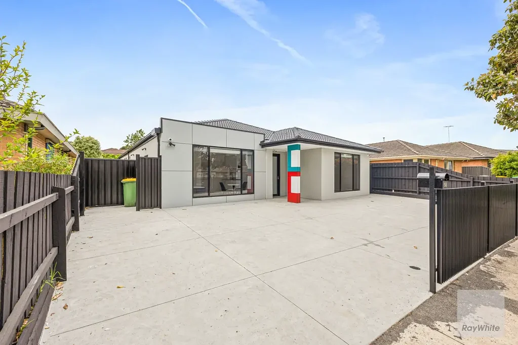Stylish All-Inclusive Accommodation in Prime Kingsbury Location