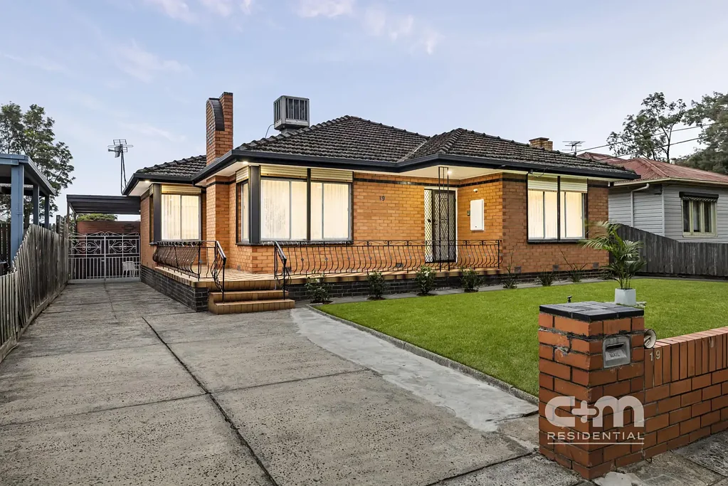 19 Fairleigh Street, Glenroy, VIC 3046