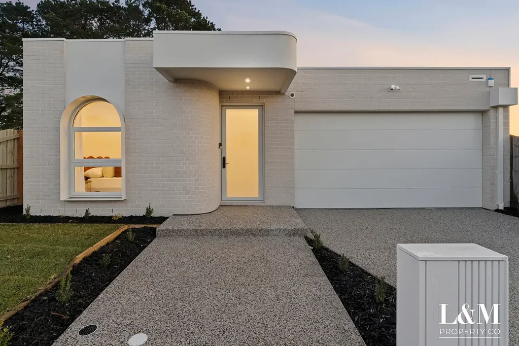Greenvale 4 Bedroom Sophisticated Family Living with Premium Finishes!!
