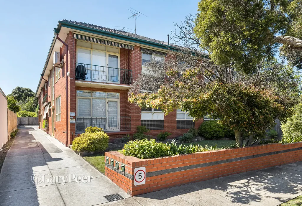 Caulfield 2कमरा Sunny, spacious & fabulously located