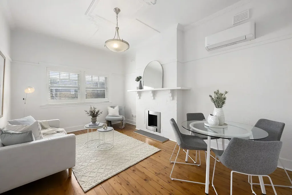 St Kilda 2房  Art Deco character, modern-day ease