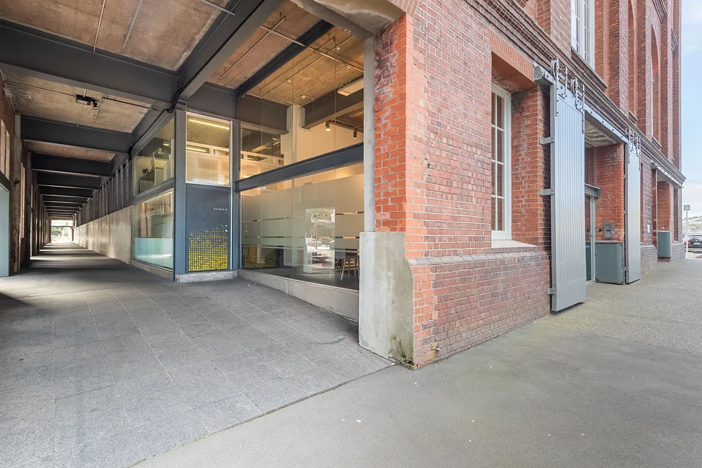 Thorndon Vacant ground floor office along Waterloo Quay