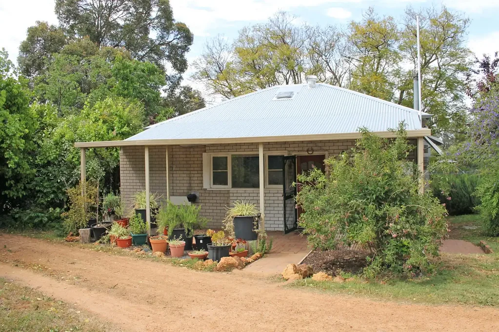 Stoneville 3 Bedroom COTTAGE CHARM WITH FUTURE POSSIBILITIES