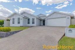 17 Snowy Crescent, Dubbo