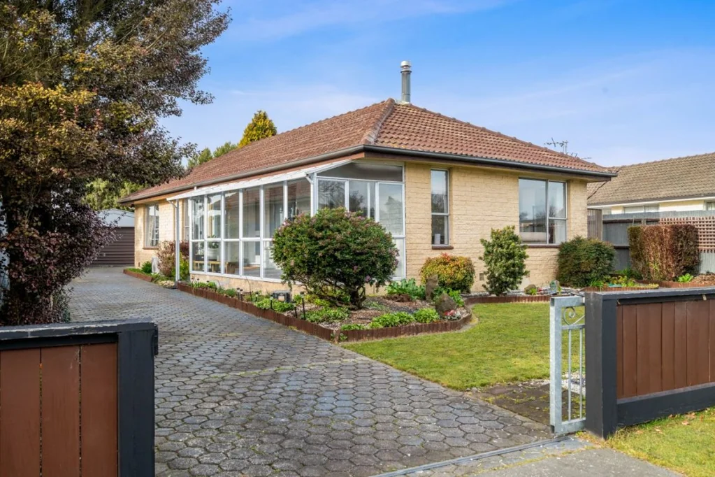 5 McKellar Place, Hornby, Christchurch City