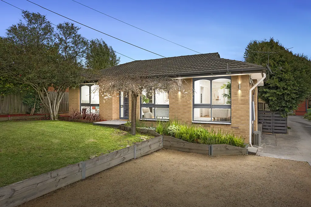 8 Treetop Drive, Kilsyth, VIC 3137