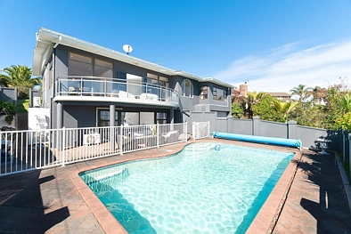 Cockle Bay 3બેડરૂમ Substantial Home with Sea Views on 1060sqm