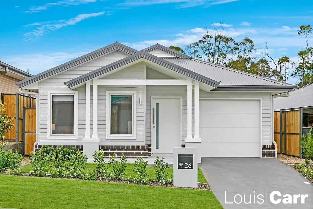 Modern Single Level Family Home with Stylish Indoor-Outdoor Living