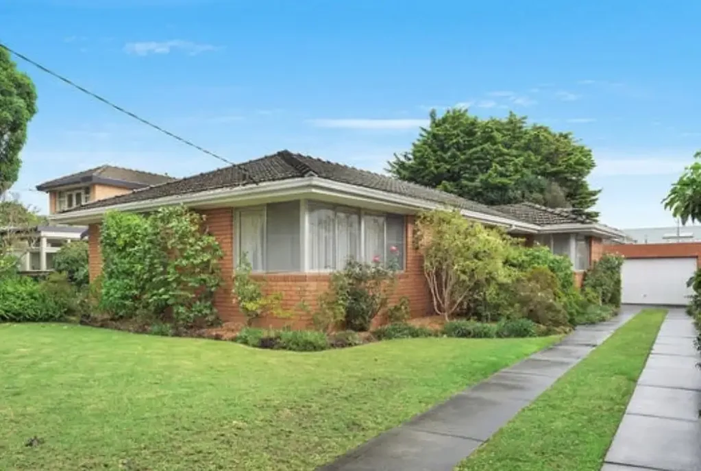 Comfortable Family Home in a Quiet Court Location