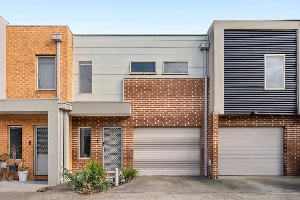 Smart, Stylish & Exceptionally Well Located